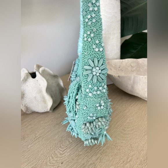 NWT Viral Blue Beaded Shoulder Bag w/ Flower Detail Handcrafted in India - Picture 4 of 10